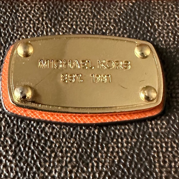 Micheal kors small bag - Picture 4 of 8